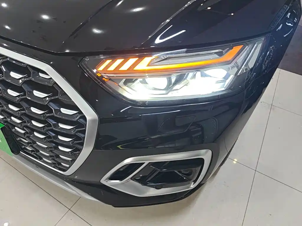 Audi Q5L Sportback — миниатюра 24