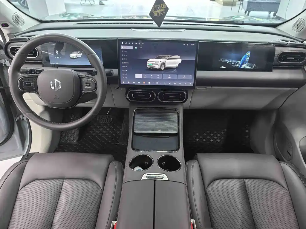 Leapmotor Leapmotor C11 — миниатюра 5