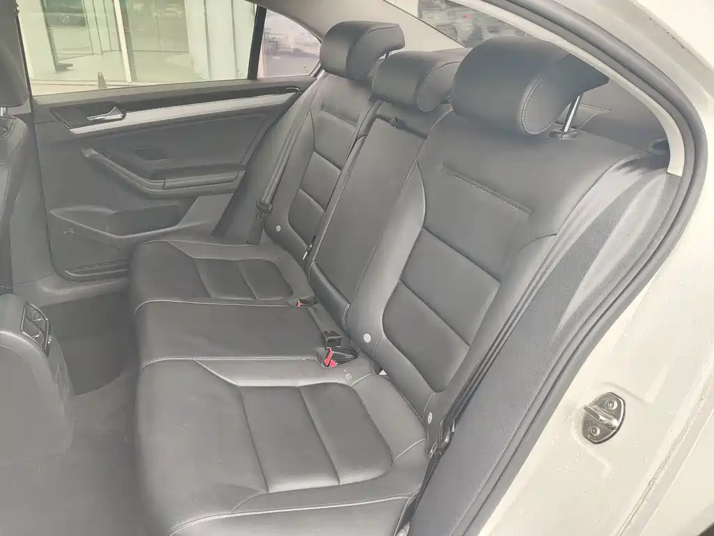 Volkswagen Sagitar — миниатюра 10