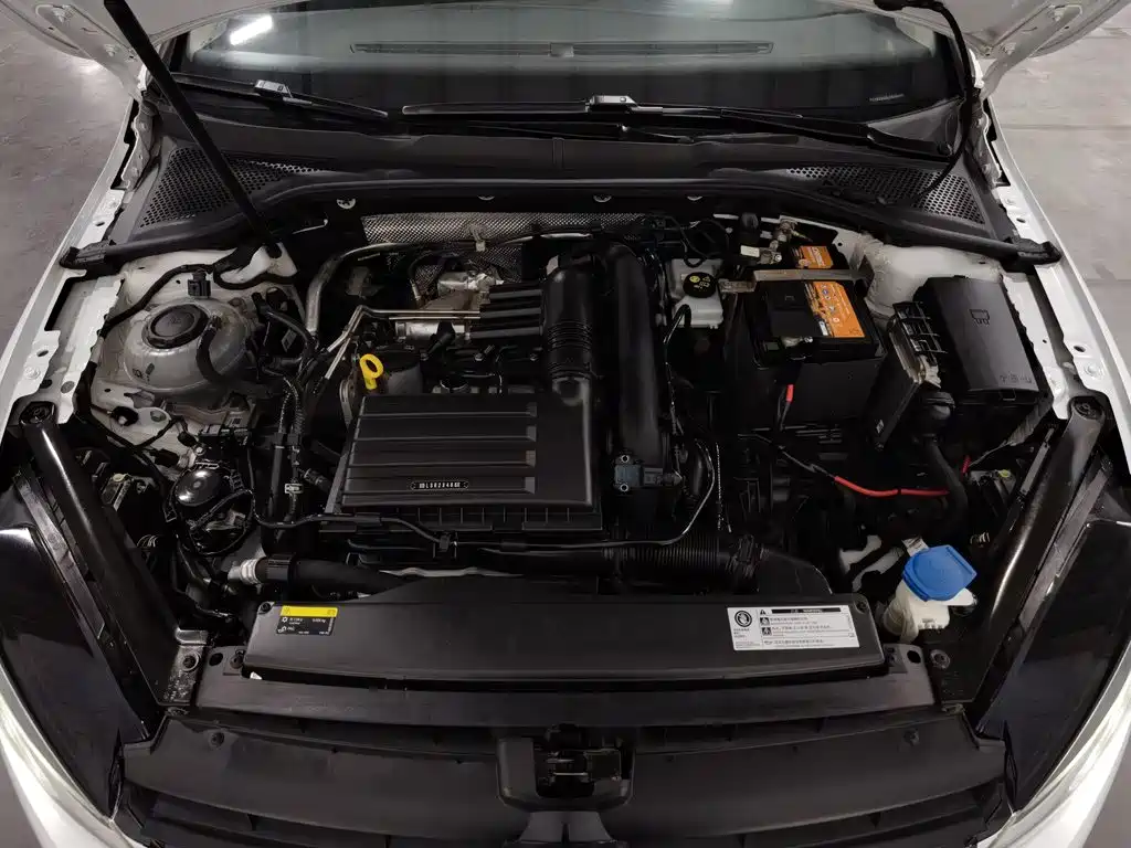 Volkswagen Golf — миниатюра 6