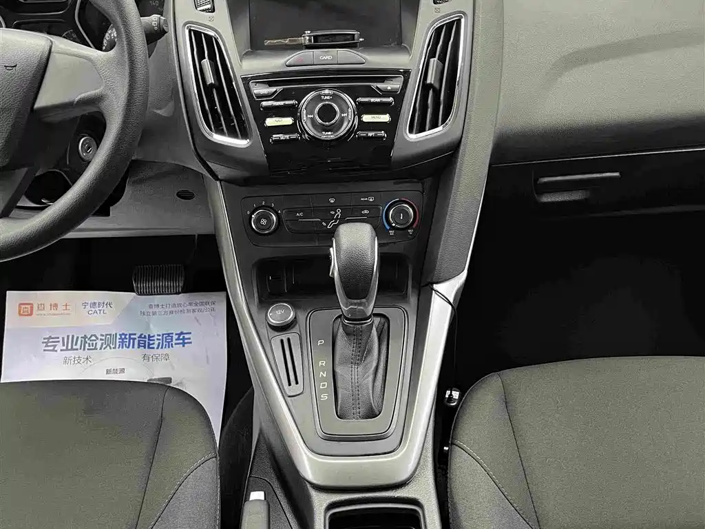 Ford Focus — миниатюра 6