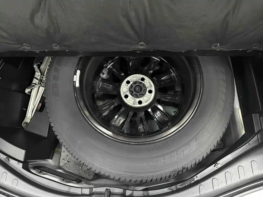 Toyota RAV4 — миниатюра 15