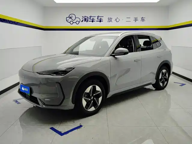 2025 Geely Galaxy E5