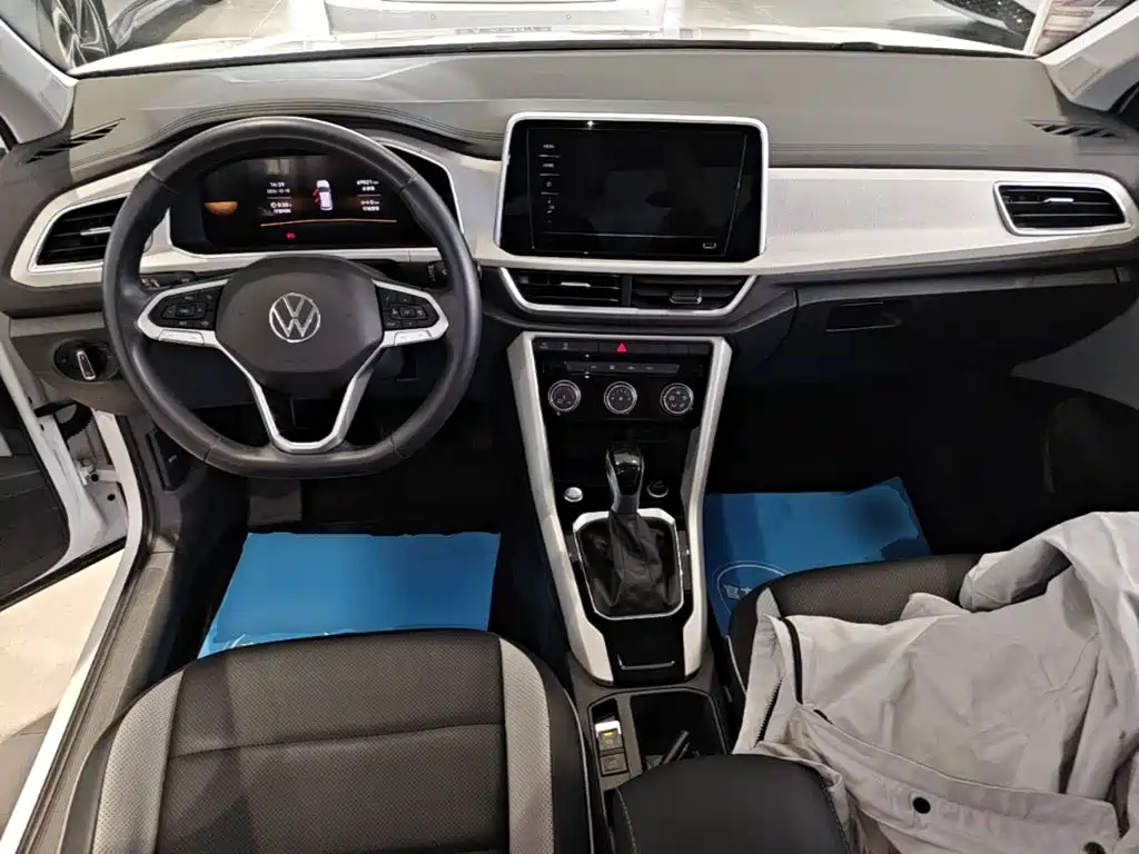 Volkswagen T-Roc — миниатюра 10