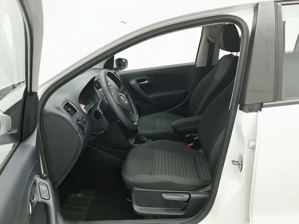 Volkswagen Polo — миниатюра 10