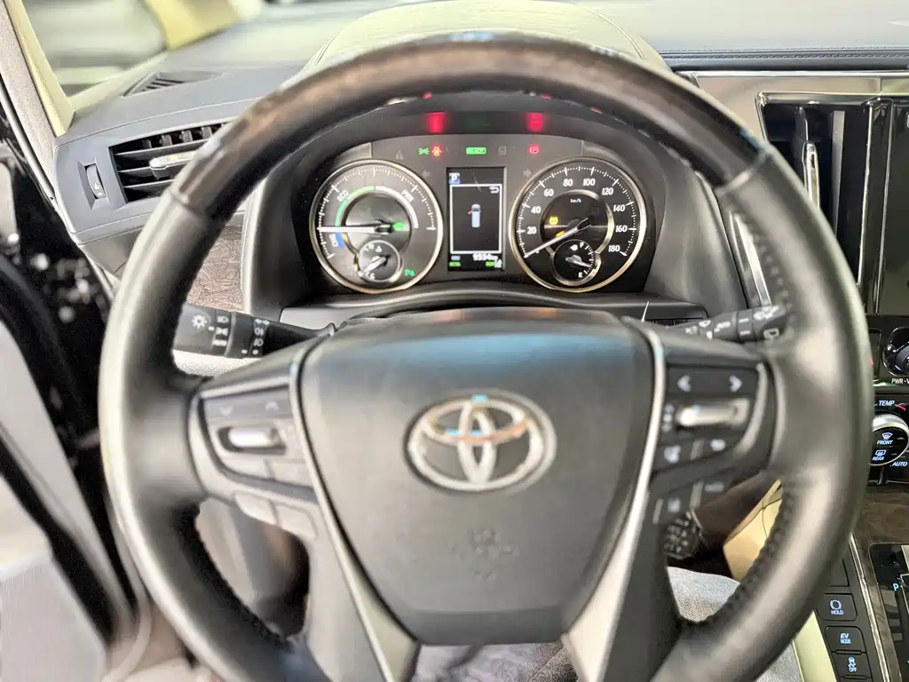 Toyota Vellfire 2019 2.5L HV Luxury