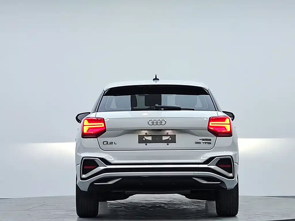 Audi Q2L 2022 35 TFSI