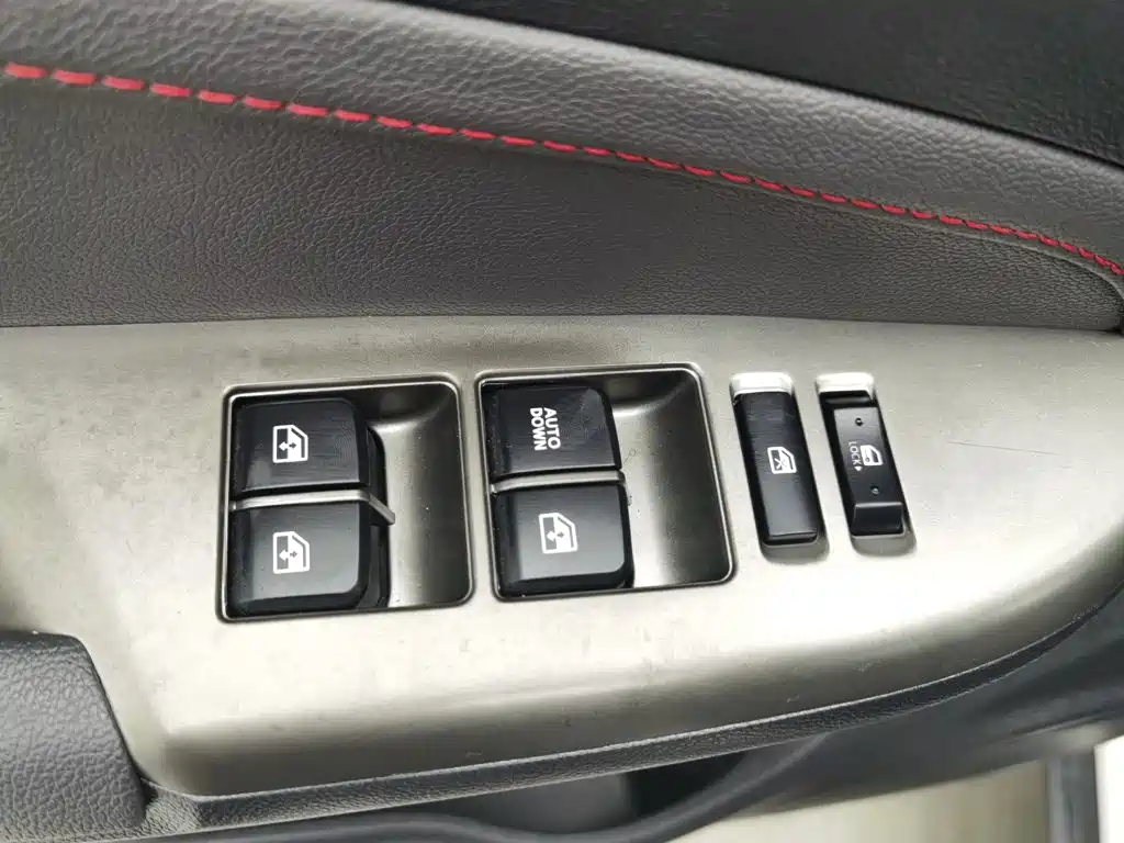Changan CS15 — миниатюра 9