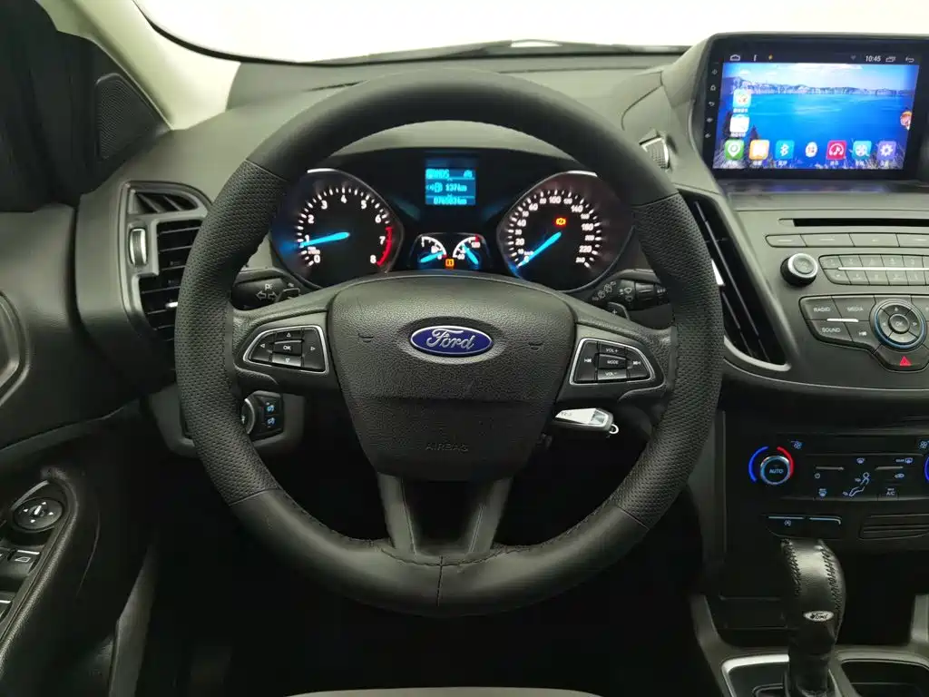 Ford Kuga — миниатюра 11