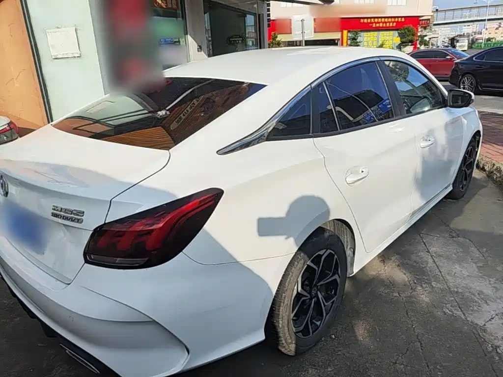 MG MG5 — миниатюра 7