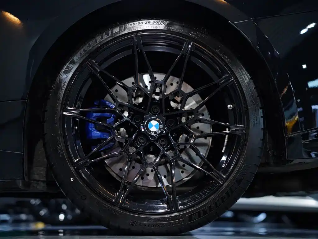 BMW M4 — миниатюра 16