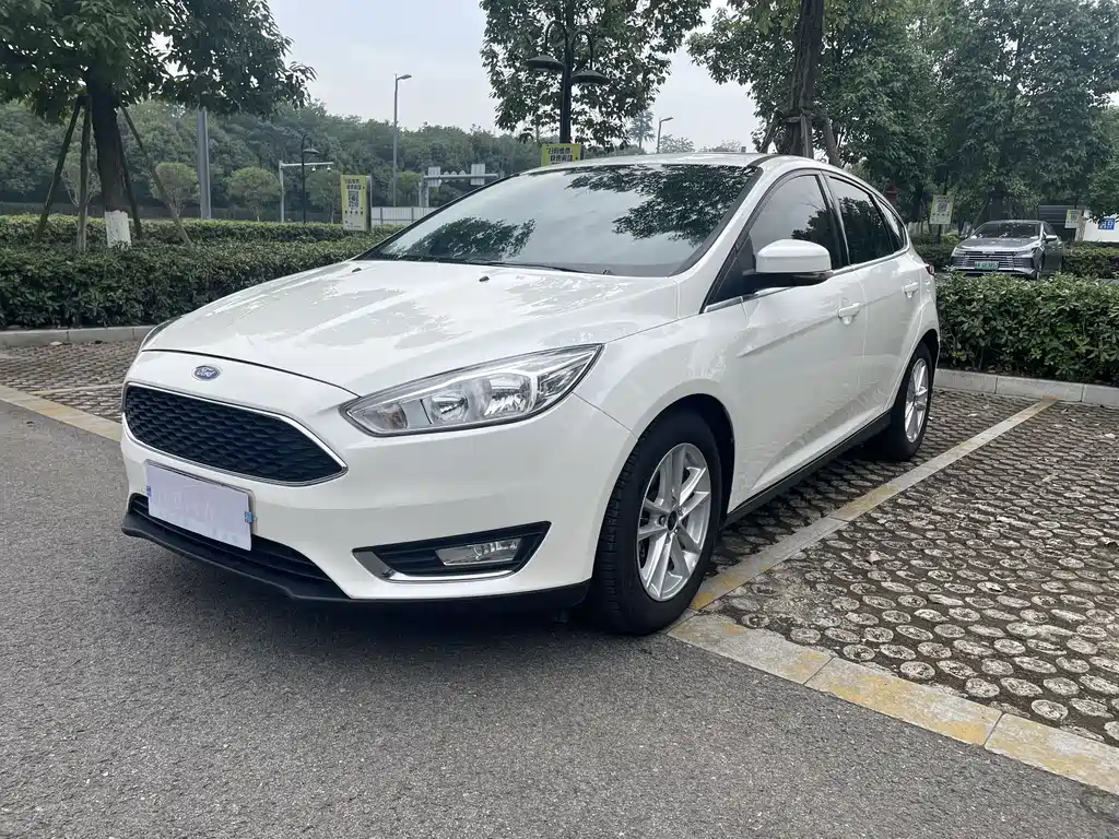 Ford Focus 2018 Hatchback Classic EcoBoost 180 Auto Elite Type