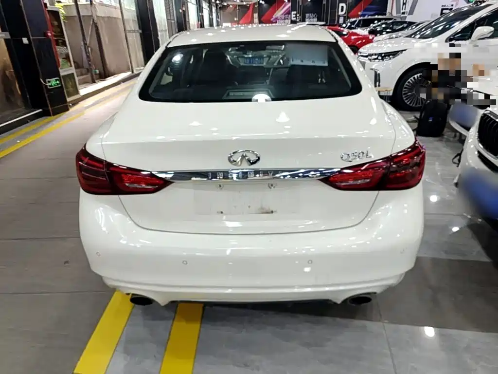 Infiniti Q50L — миниатюра 6
