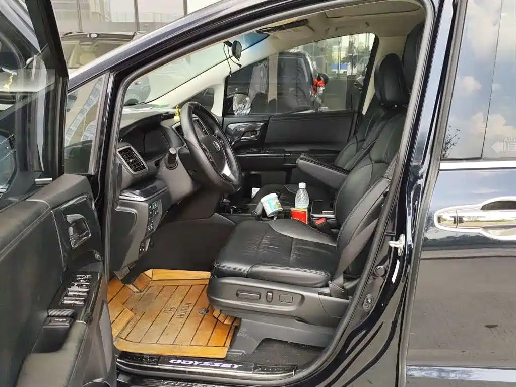 Honda Odyssey — миниатюра 5