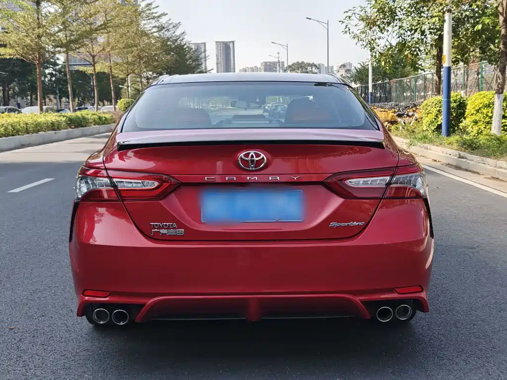 TOYOTA CAMRY