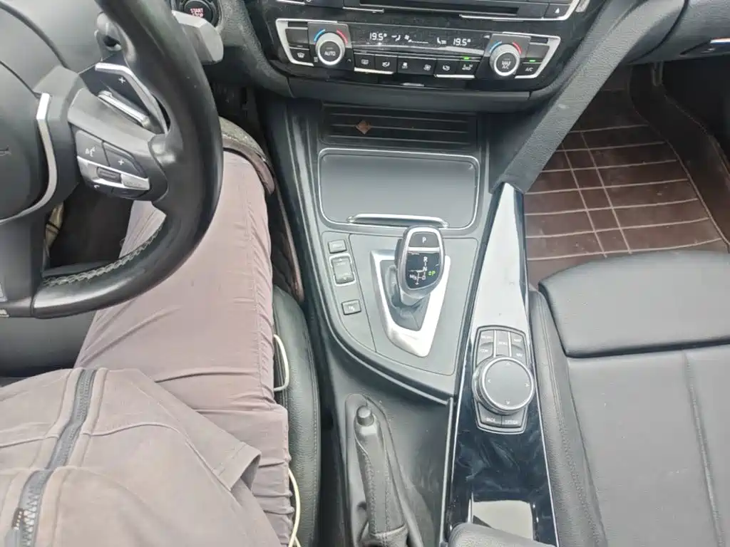 BMW 3 Series — миниатюра 14