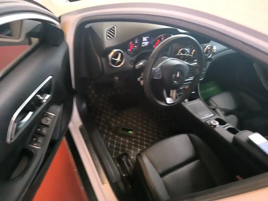 Mercedes-Benz GLA — миниатюра 16