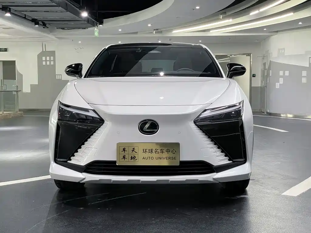 LEXUS RZ