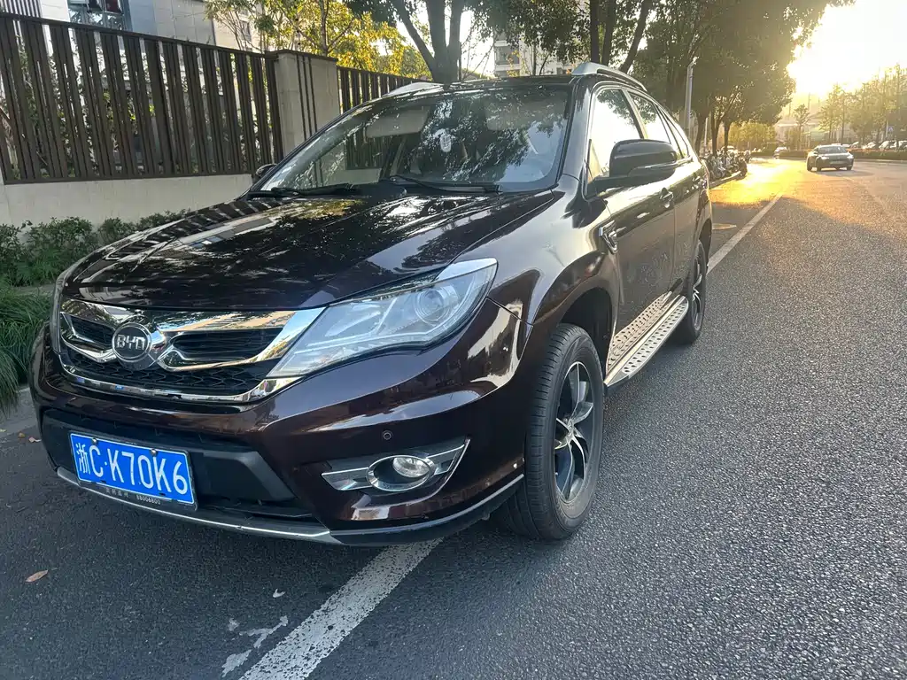BYD S7