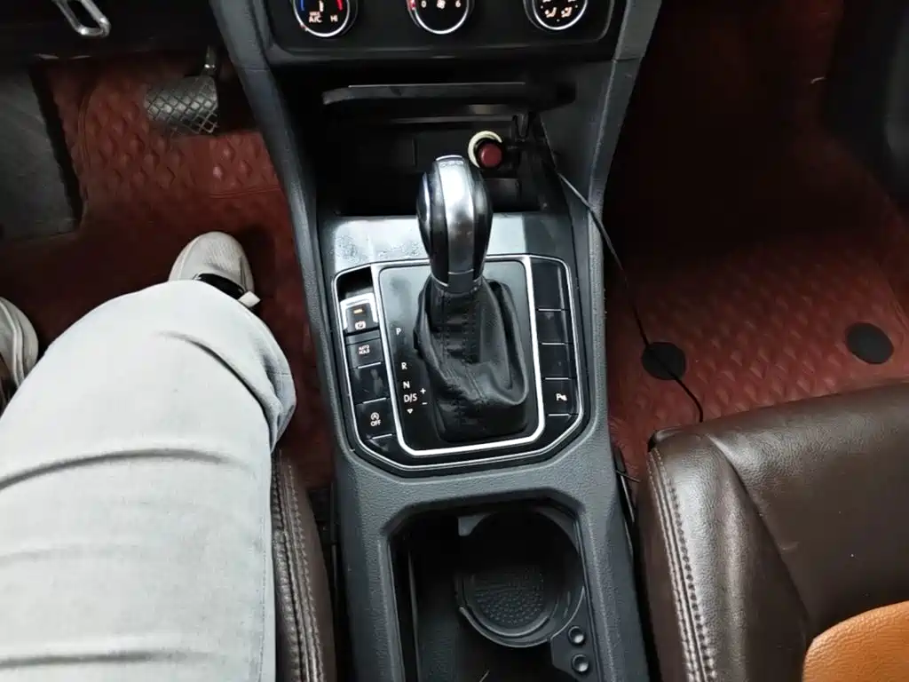 Volkswagen Golf Sportsvan — миниатюра 14