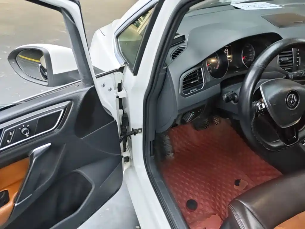 Volkswagen Golf Sportsvan — миниатюра 16