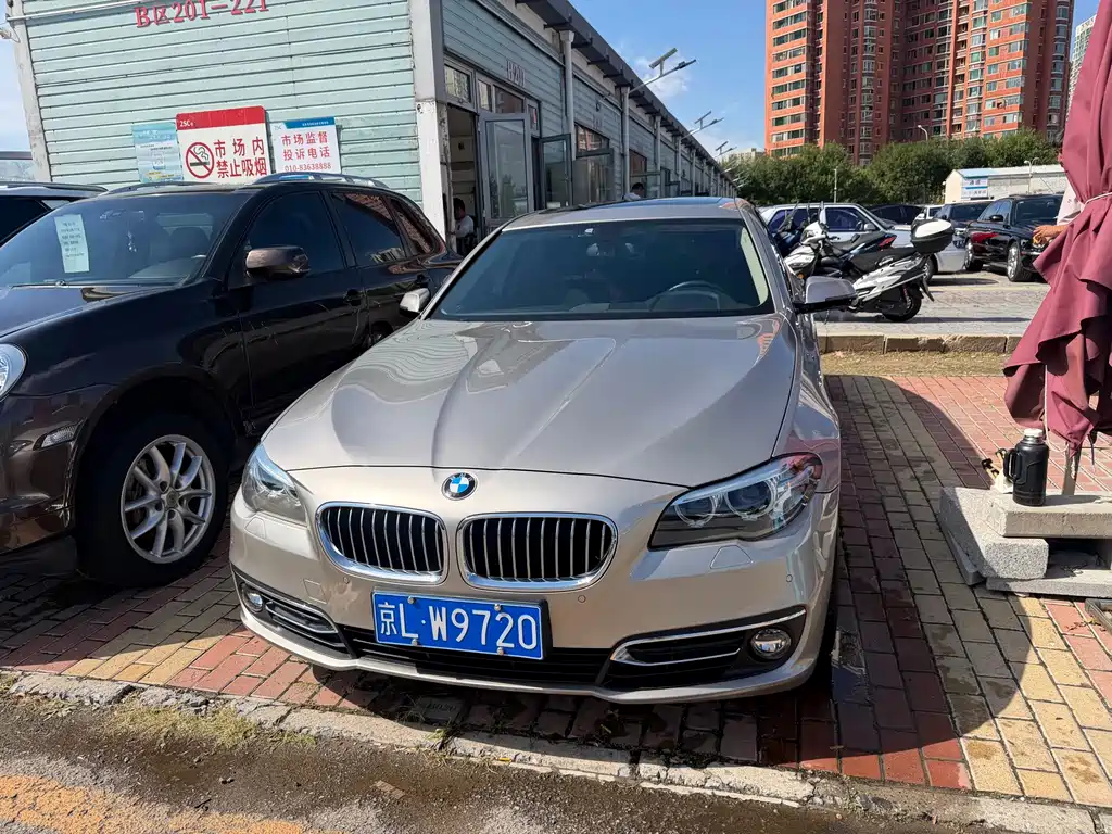 BMW 5 Series — миниатюра 2