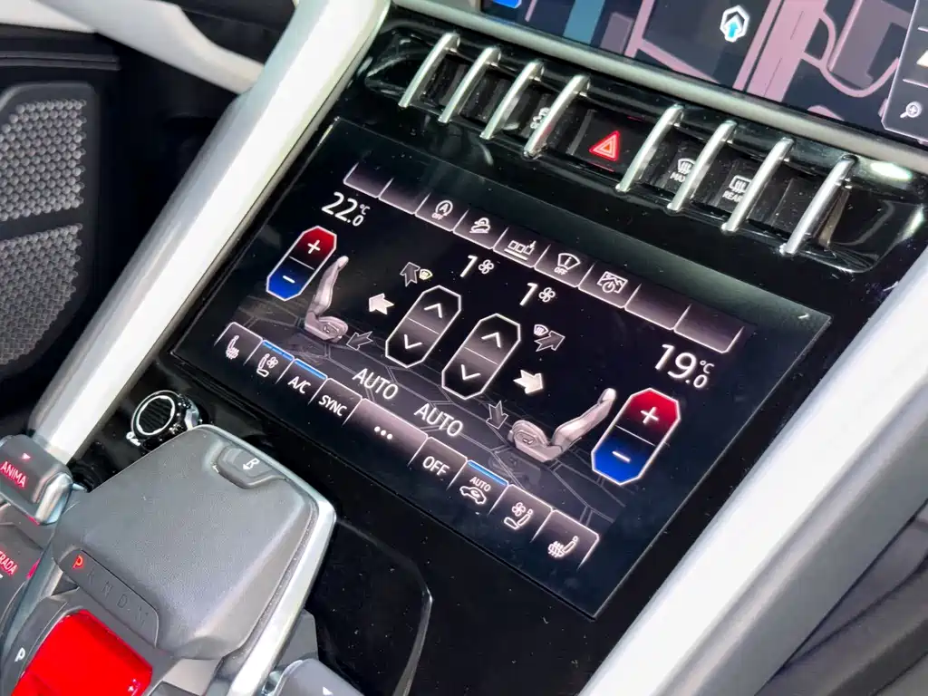 Lamborghini Urus — миниатюра 14