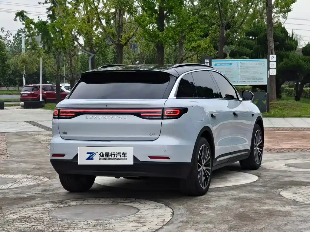 Leapmotor Leapmotor C11 — миниатюра 4