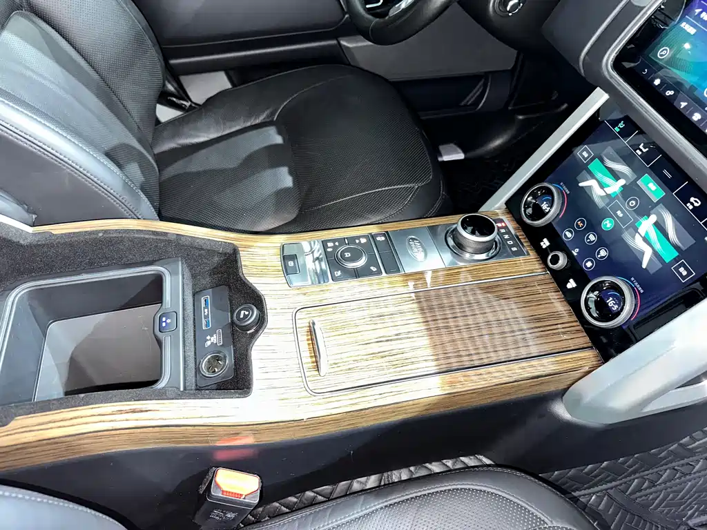 Land Rover Range Rover — миниатюра 13