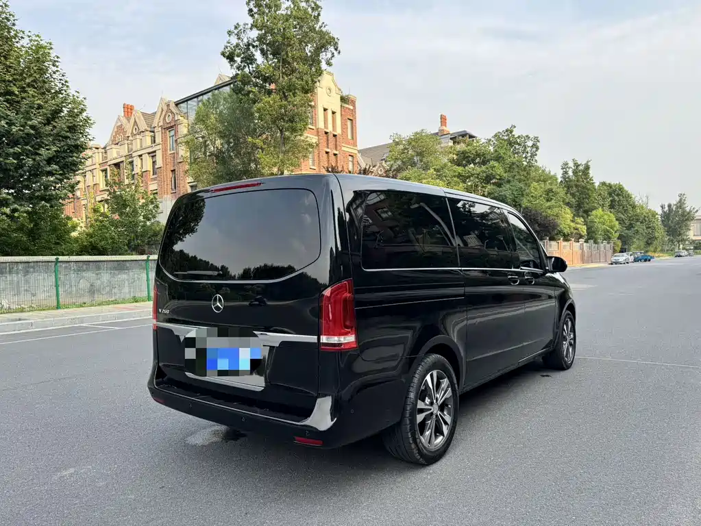 Mercedes-Benz V-Class — миниатюра 11