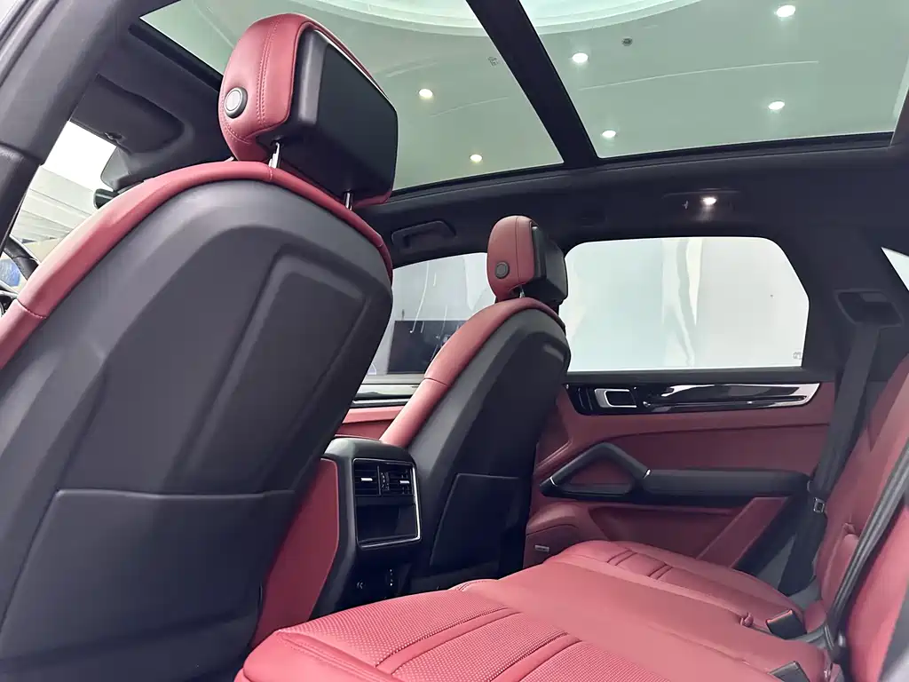 Porsche Cayenne — миниатюра 12