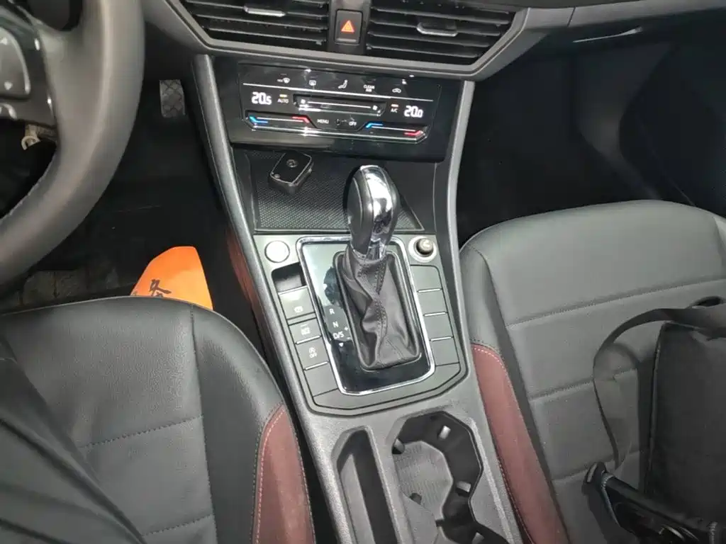 Volkswagen Bora — миниатюра 14
