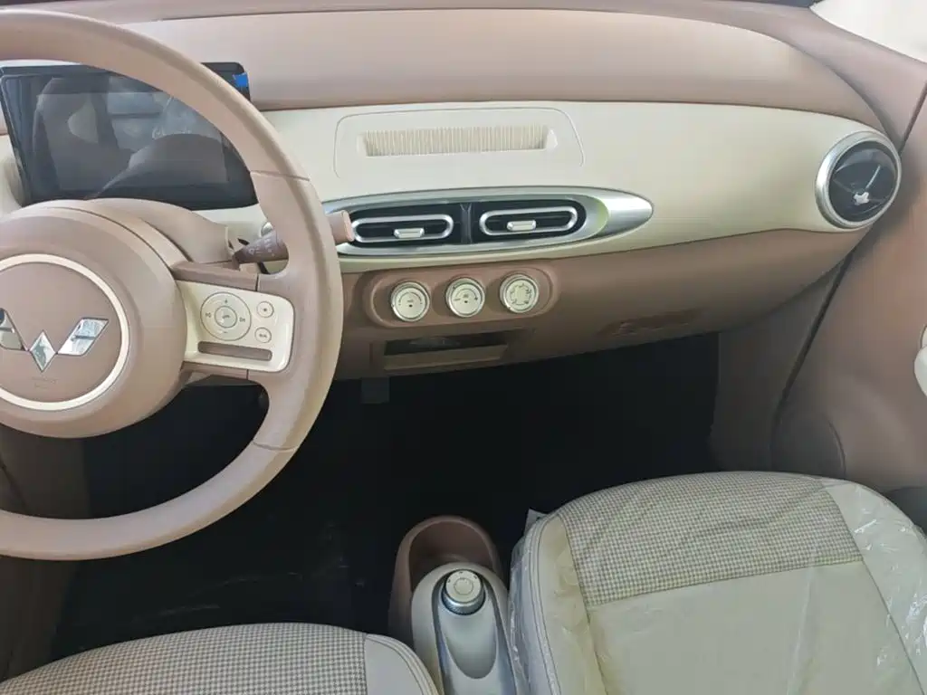 Wuling MINIEV — миниатюра 13