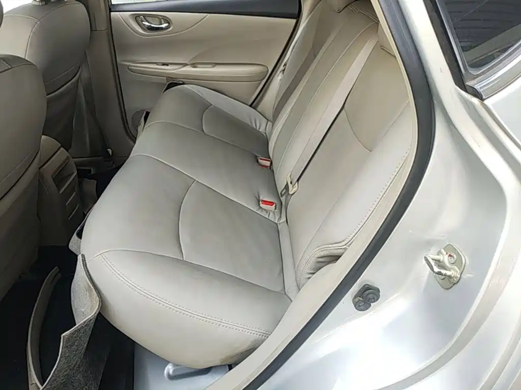 Nissan Tiida — миниатюра 17
