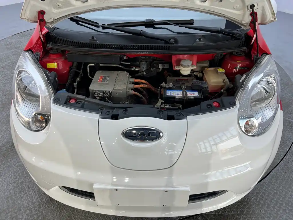 JAC JAC iEV6E — миниатюра 17