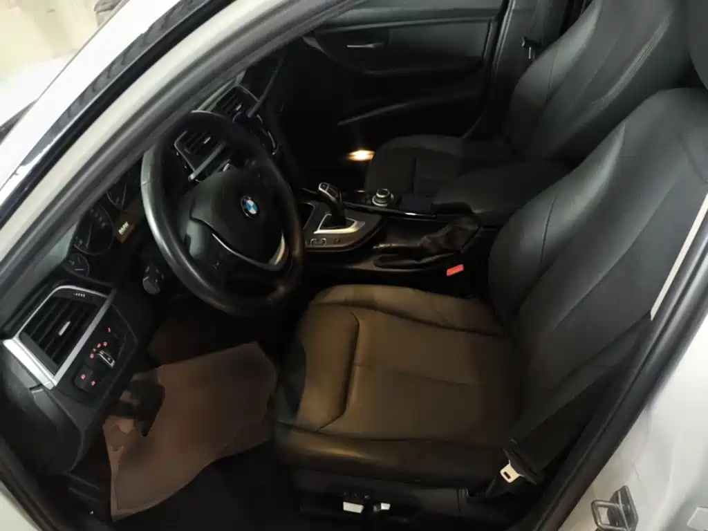 BMW 3 Series — миниатюра 15