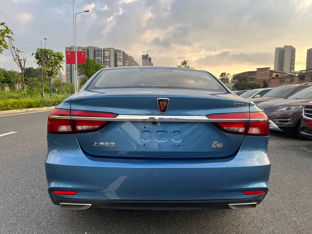 Roewe i6 Classic — миниатюра 5