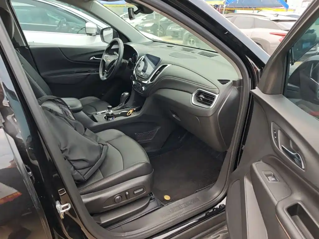 Chevrolet Equinox — миниатюра 25