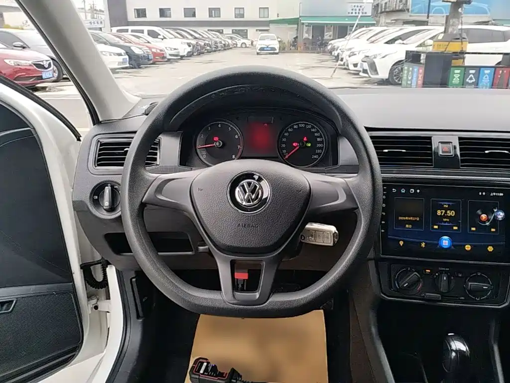 Volkswagen Santana — миниатюра 11