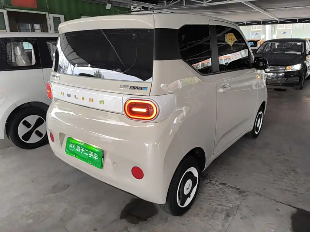 Wuling MINIEV — миниатюра 7