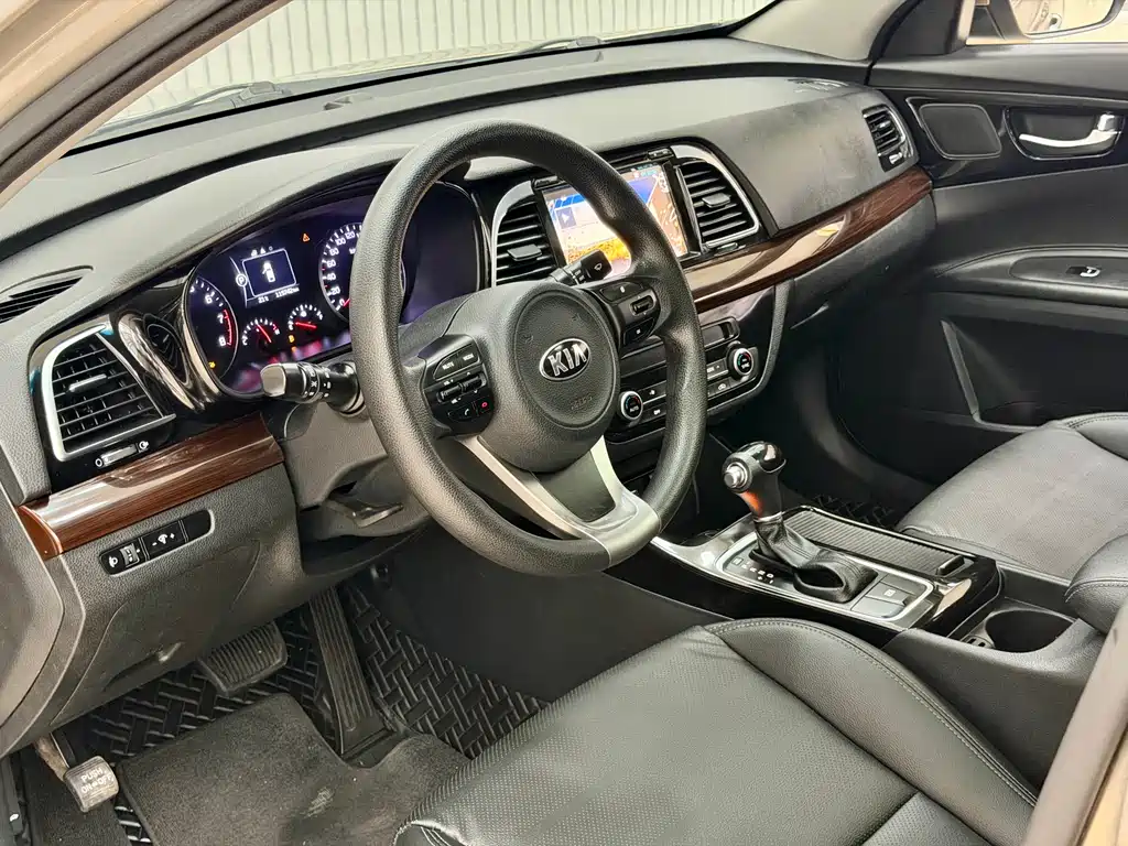 Kia K4 2014 1.8L AT GLS