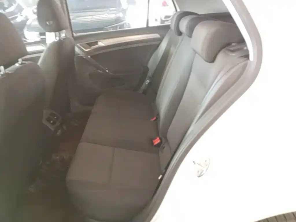 Volkswagen Golf — миниатюра 17
