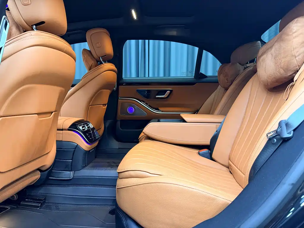 Mercedes-Benz S-Class — миниатюра 13