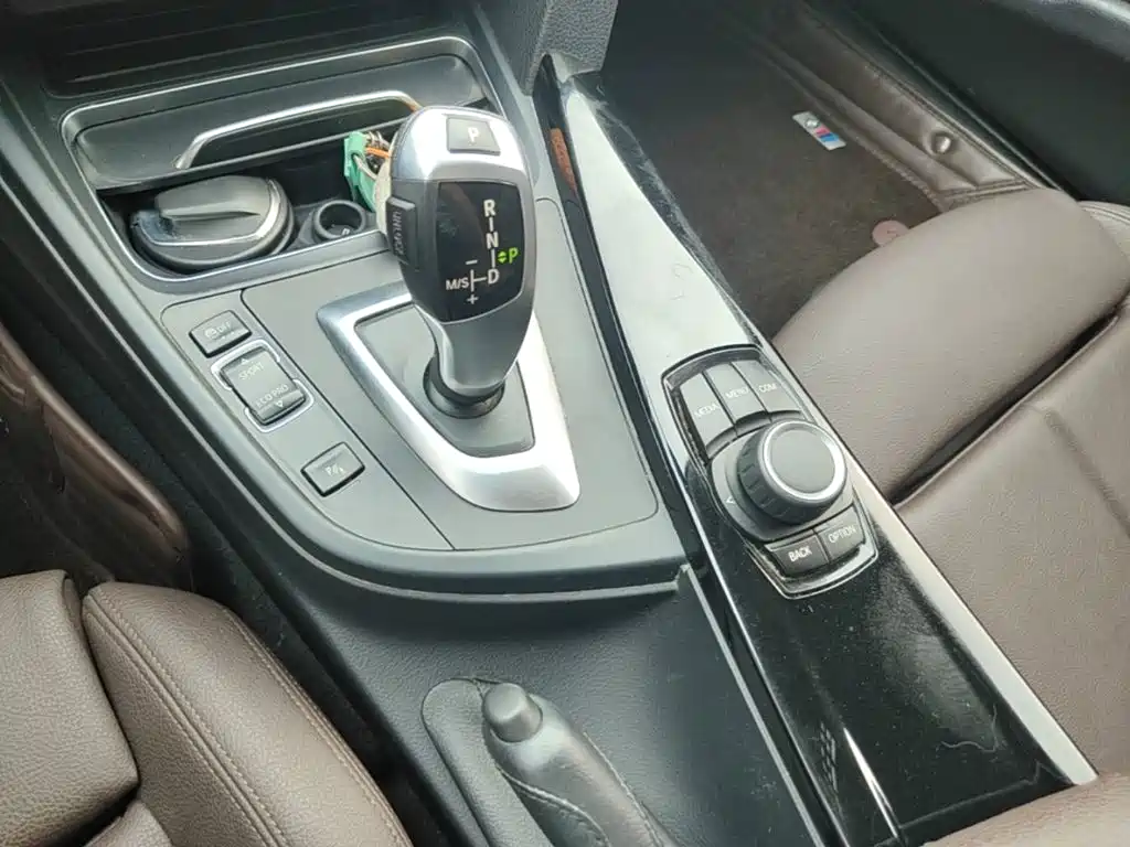 BMW 3 Series — миниатюра 14