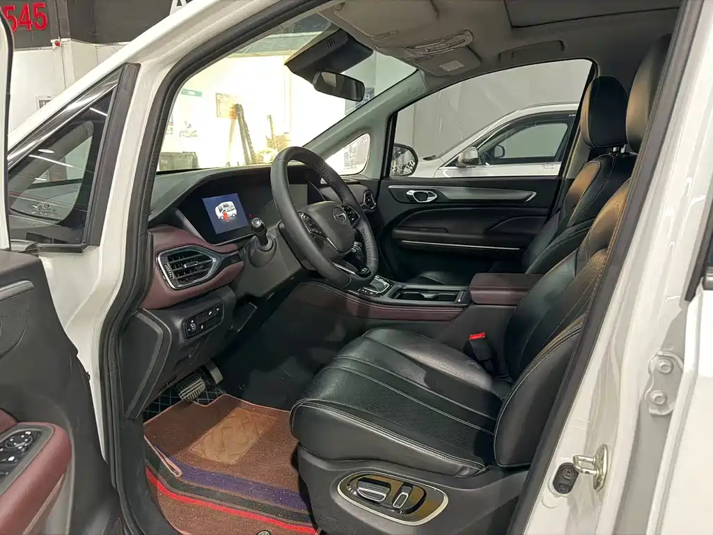 GAC Motor Trumpchi M6 — миниатюра 4