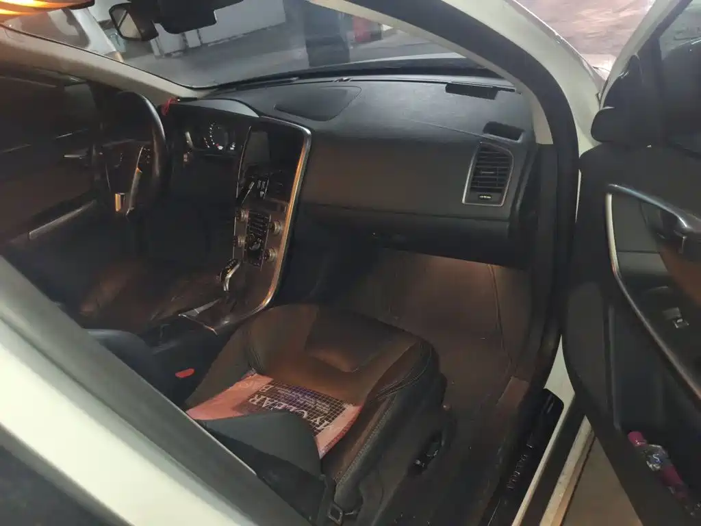 Volvo XC60 — миниатюра 19