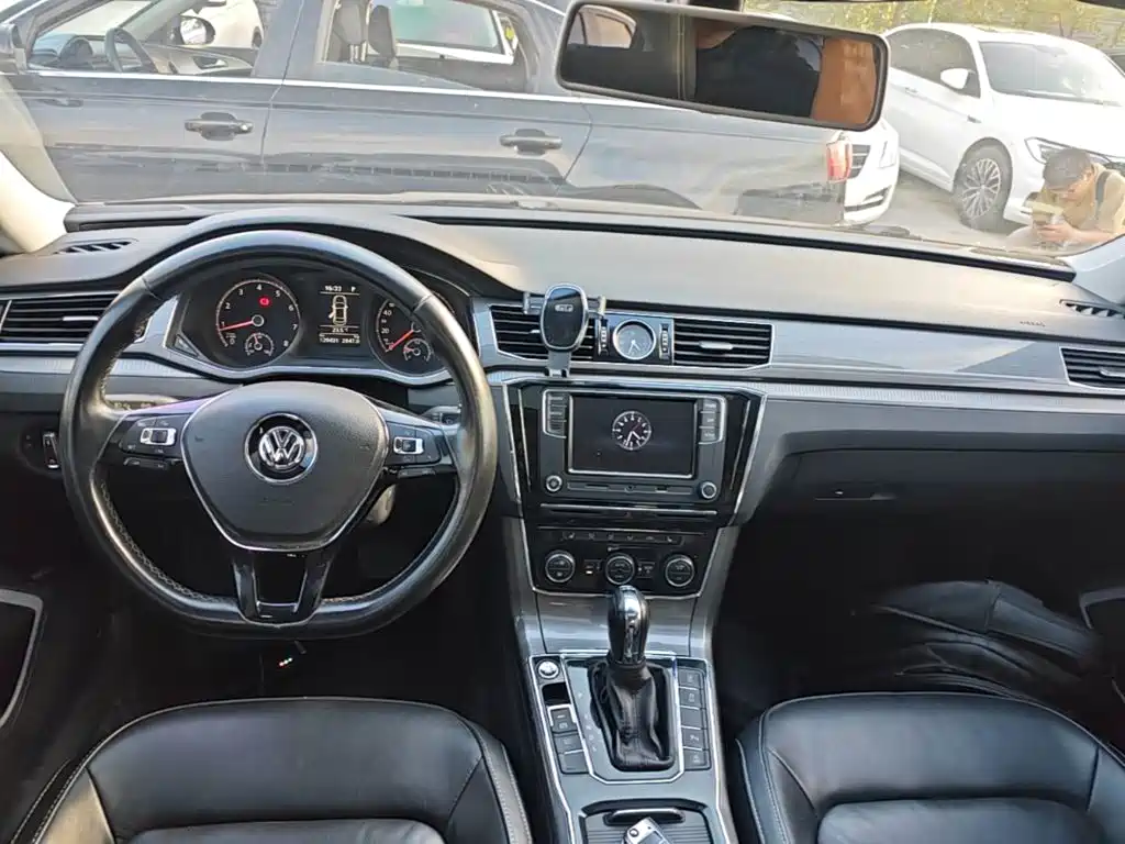 Volkswagen Passat — миниатюра 10