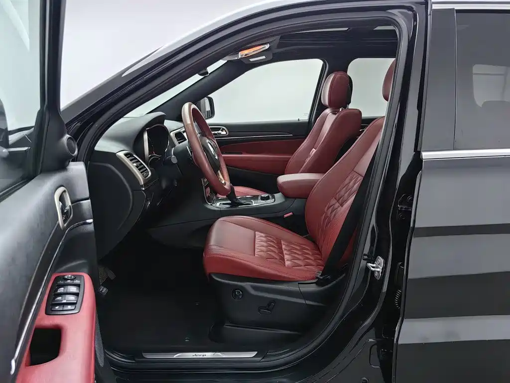 Jeep Grand Cherokee (Import) — миниатюра 10