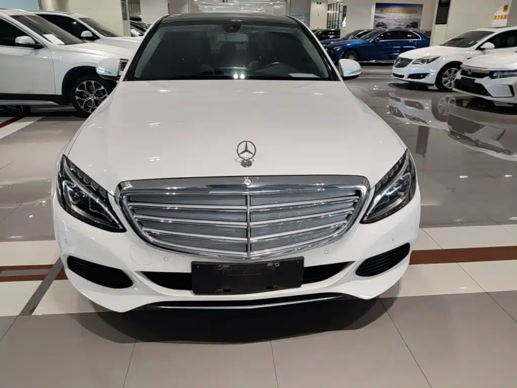Mercedes-Benz C-Class — миниатюра 3