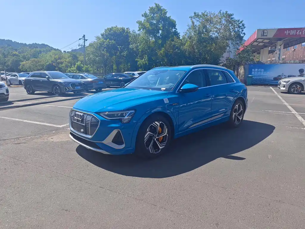 Audi E-tron
